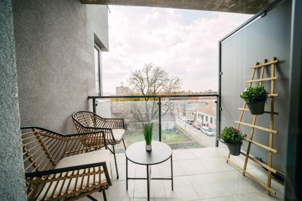 Luxury Apartment W. City Views In Kosice Old Town Extérieur photo